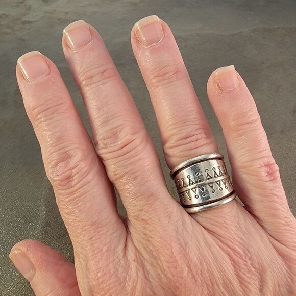 Sterling Boho Triangle 10th Century Pattern Ring Band - Picture 2 of 10